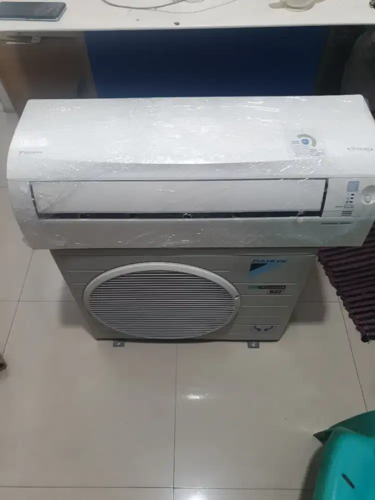 Second Ac Daikin Inventer 1,5pk thailand( mulus dan dingin)