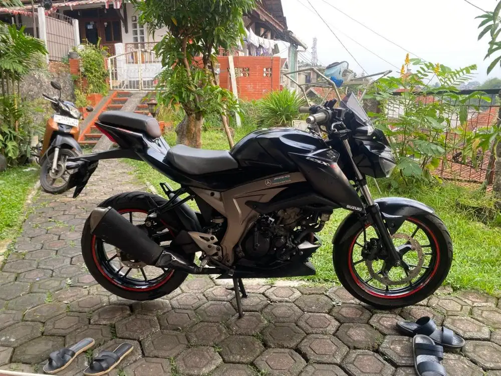 Suzuki GSX S 150 2017 Lengkap mulus