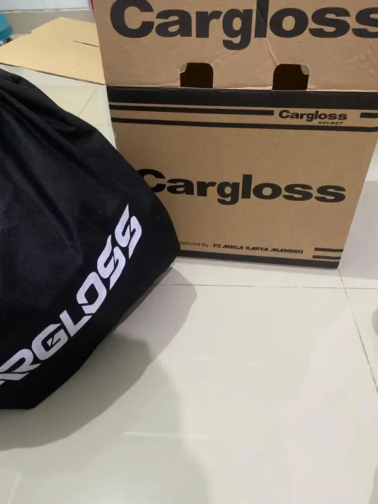 helm carglos baru