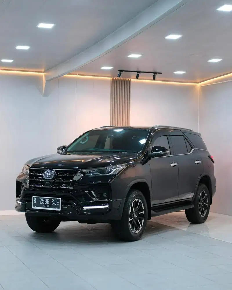FORTUNER 2.4 VRZ GR SPORT DIESEL AT 2021