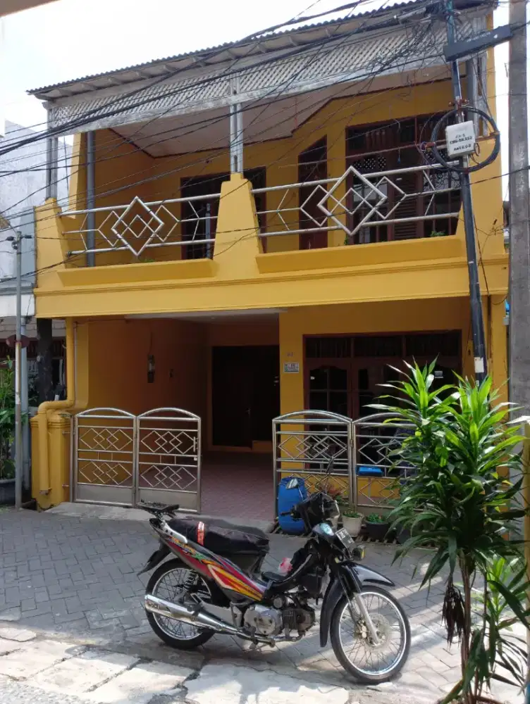 Dijual rumah 2 lantai. Lokasi Perumnas 1 Tangerang