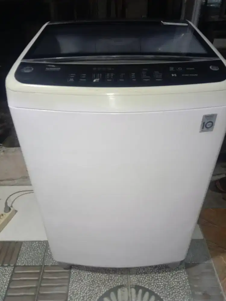 Mesin cuci otomatis LG inverter 12kg
