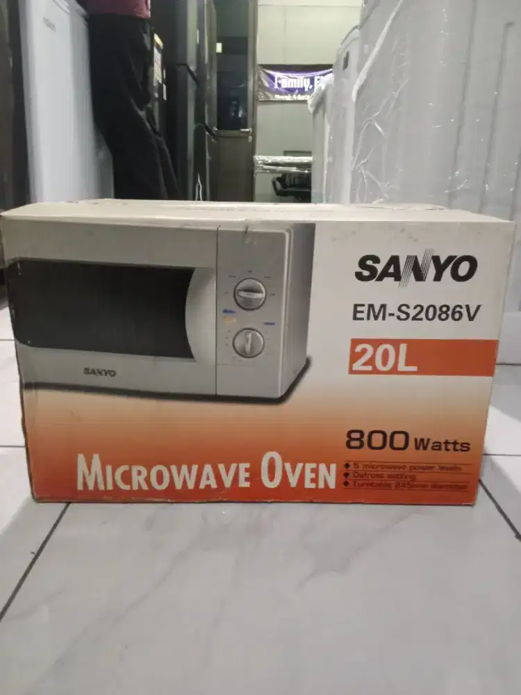 Microwave oven 20L sanyo