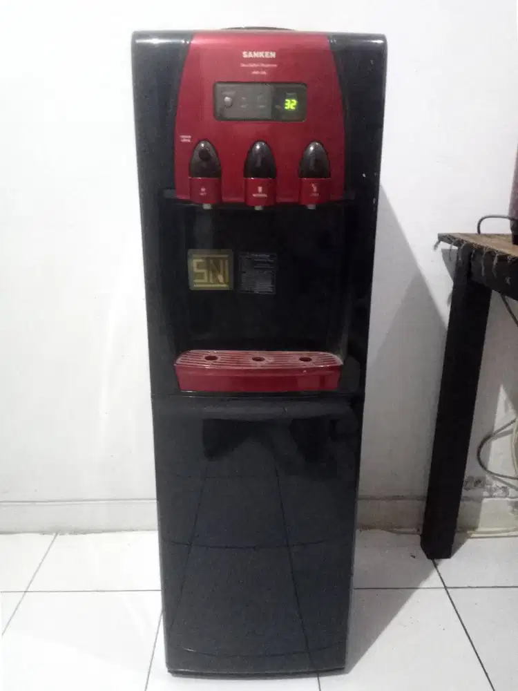 Dispenser Air Minum Merek Sanken Hot And Cold Galon Atas dan Bawah