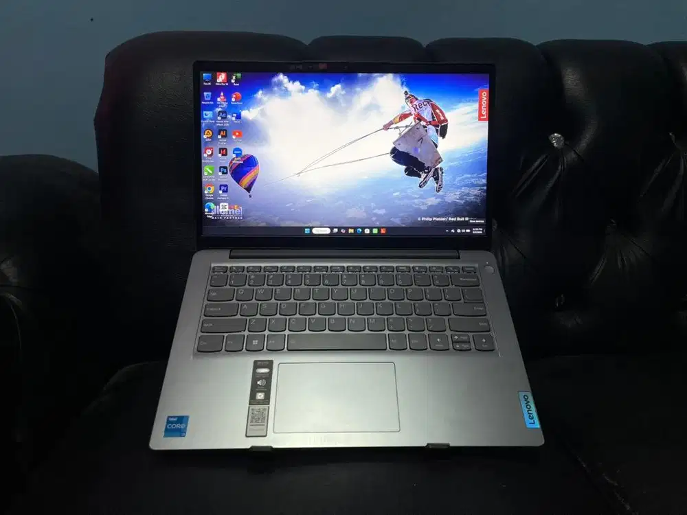 JUAL BELI LAPTOP MACBOOK TABLET SEMUA KITA BELI LAGNSUNG KE LOKASI