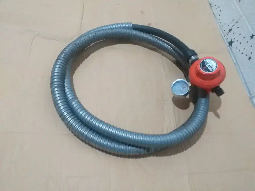 Regulator kompor + selang