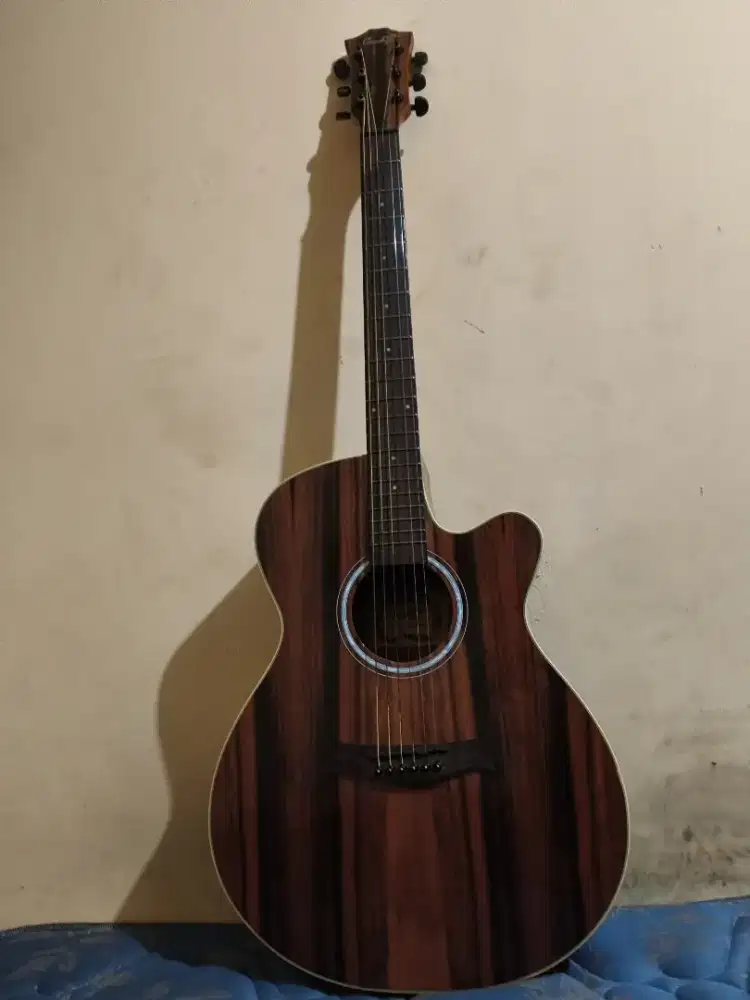 Gitar Cowboy aeg 235 cg ns