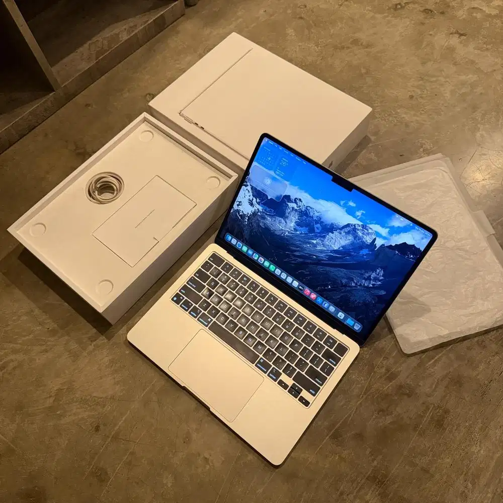Macbook Air M3 16/512 13 inch Starlight Fullset Original