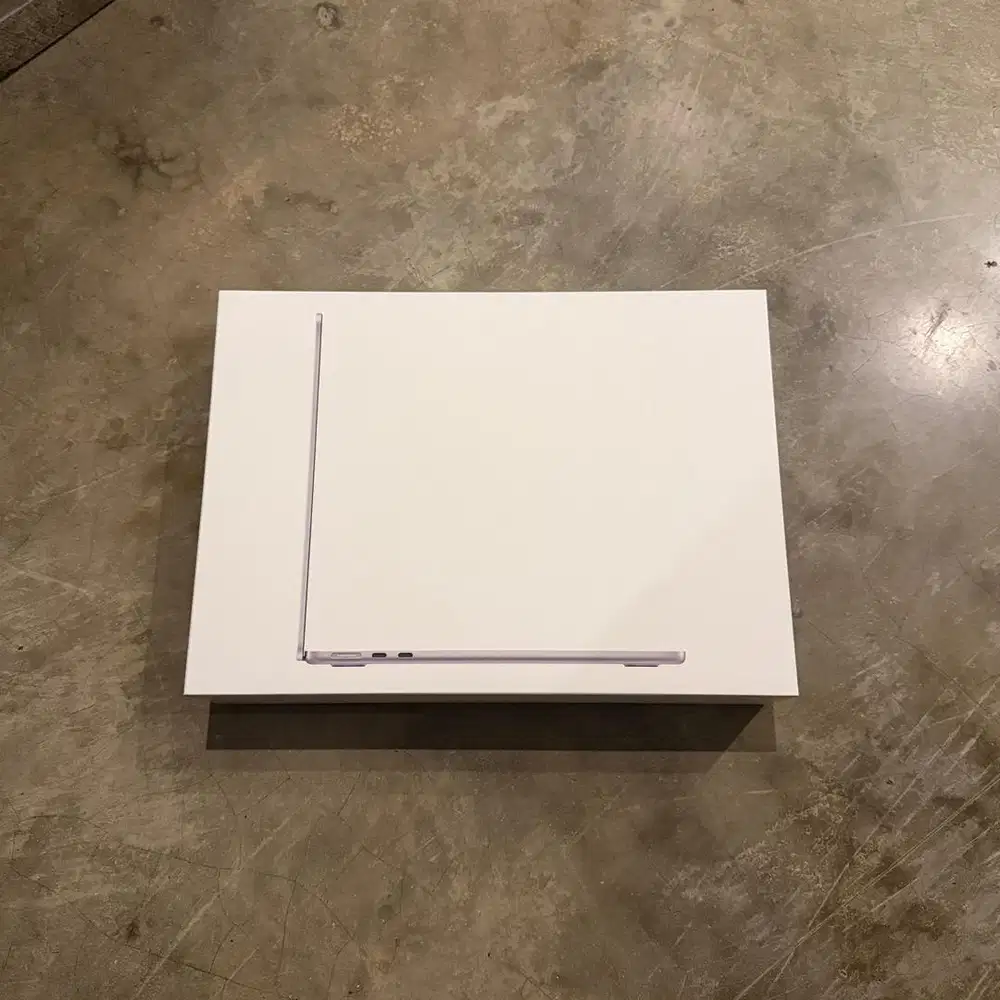(iBox) NEW Macbook Air M5 16/1TB 13 inch Silver BNIB Resmi iBox