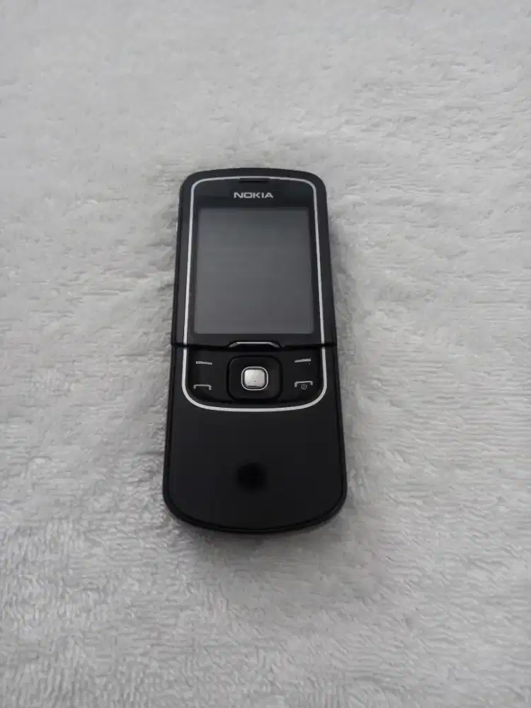 NOKIA 8600 LUNA