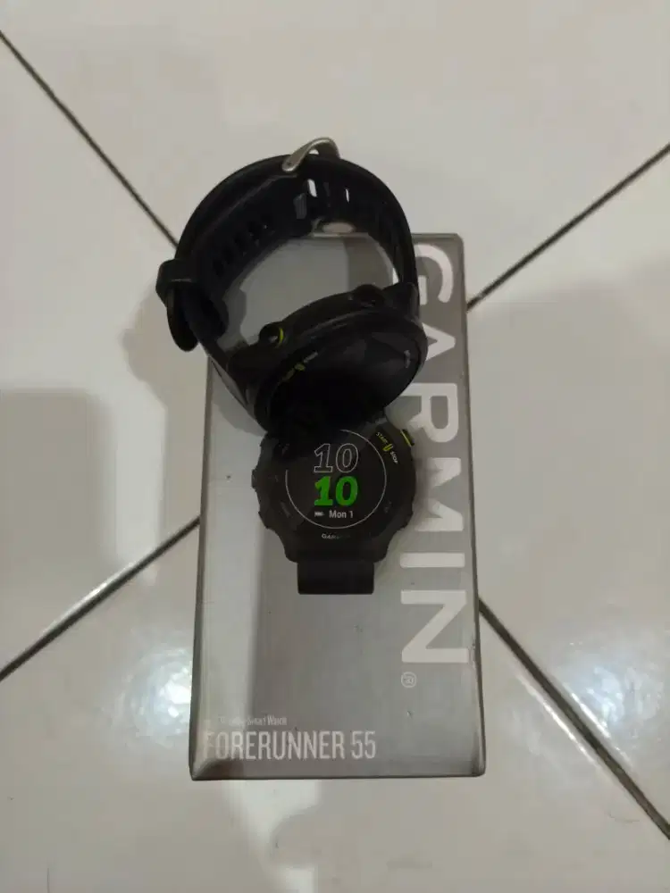 Garmin Forerunner 55 42mm Jan 2028 resmi