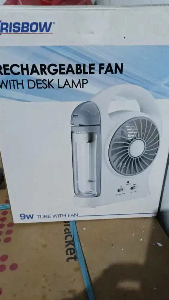 Kipas angin dan lampu charge