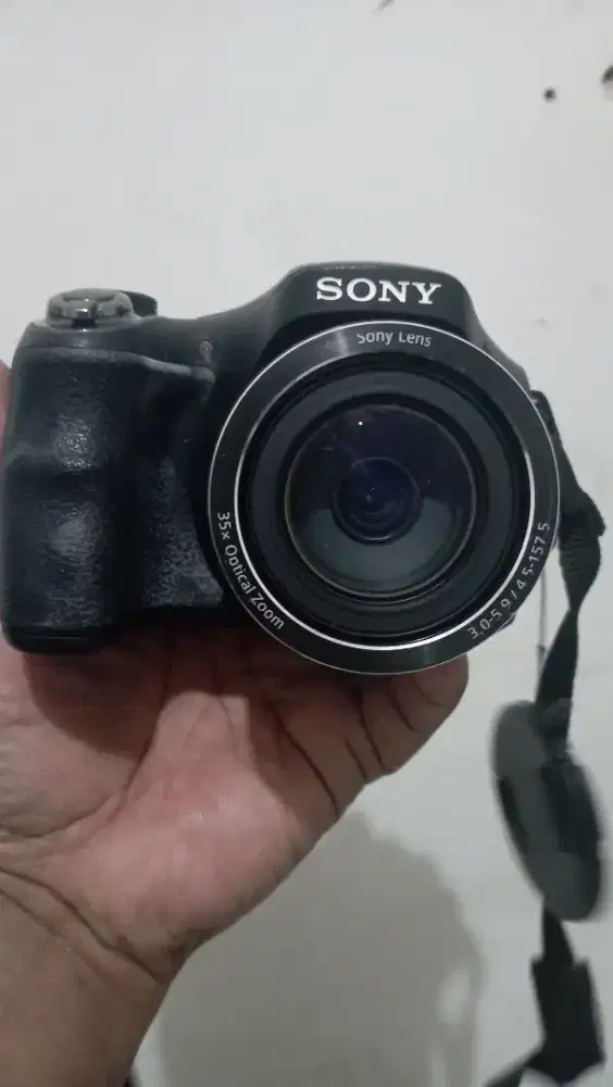 Camera Sony DSC H300