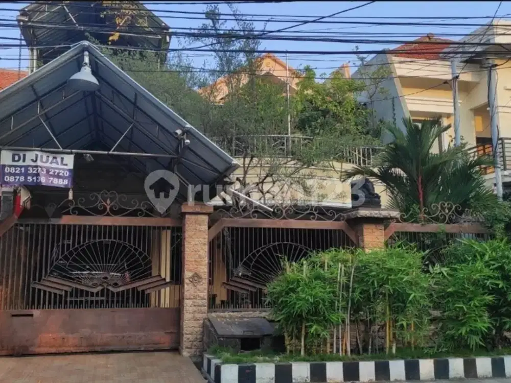 Turun 2 M. Rumah Siap Huni 3 Lantai, Di Nginden, Strategis Tengah Kota, Harga Bersahabat