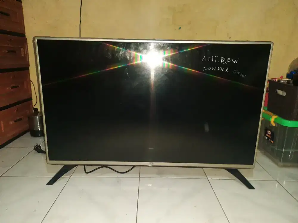 Tv led LG 43LF540T minusan apa adanya
