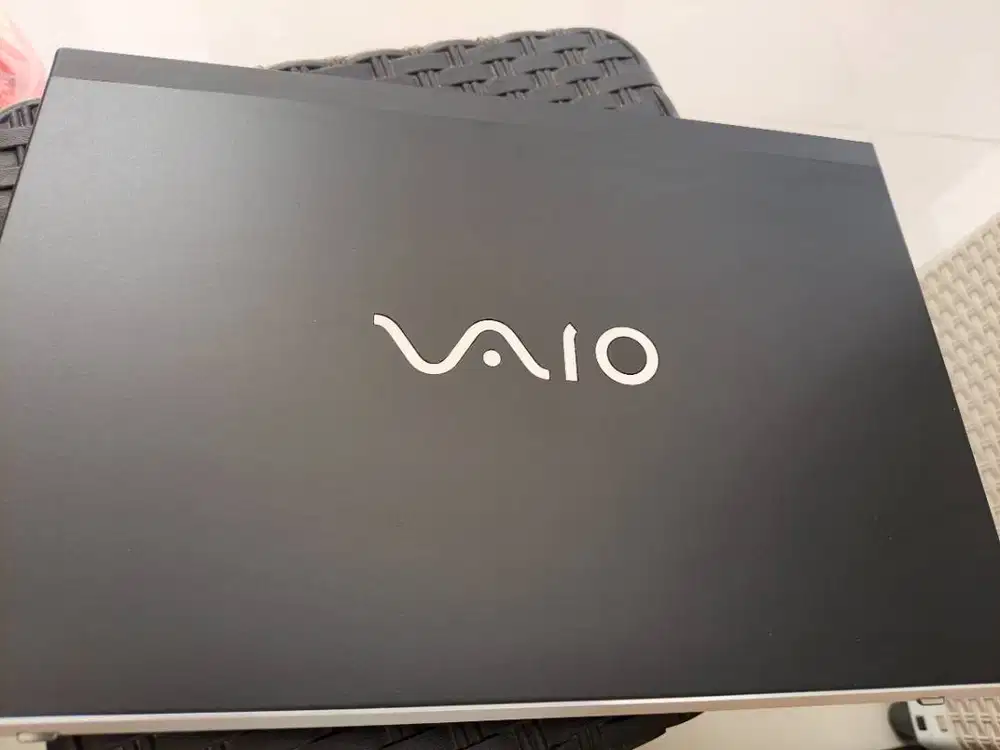 Laptop Slim Sony Vaio I5 1035G1/16/512 Made in Japan