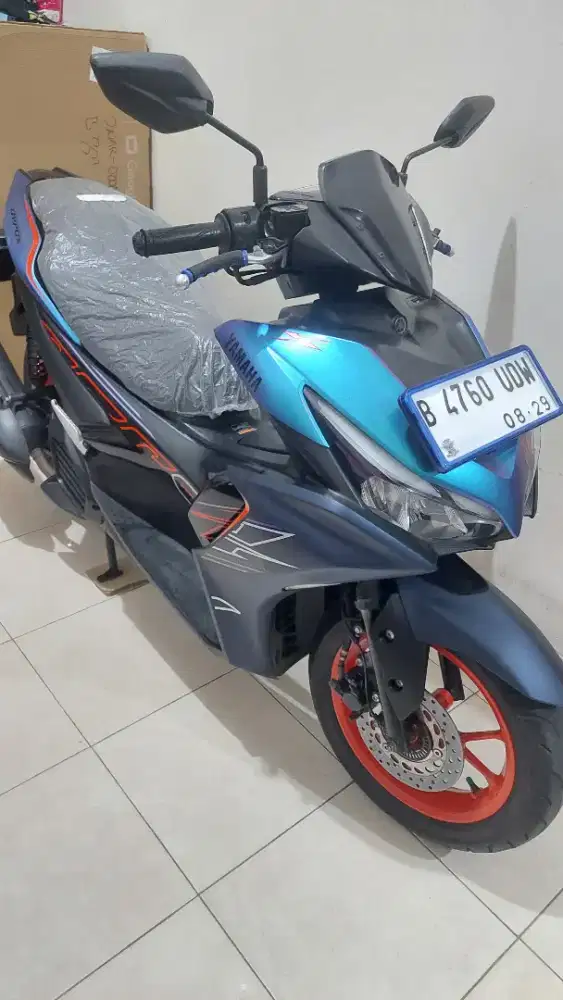 YAMAHA AEROX CYBER CITY 2024 GRESS LIKE NEW