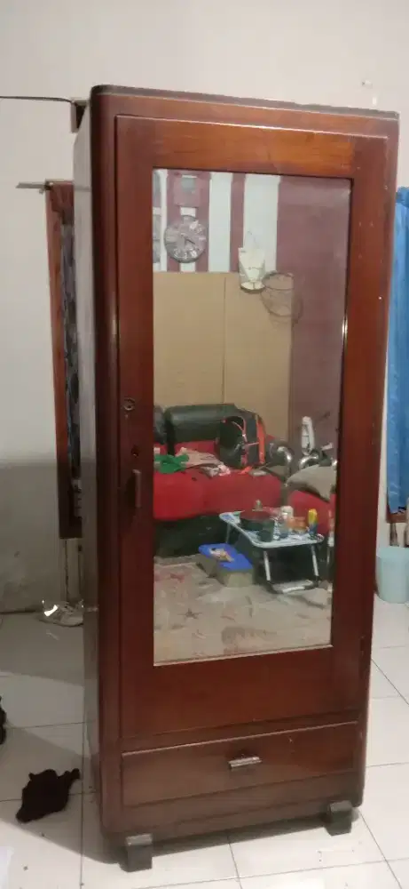 Lemari jati jadul