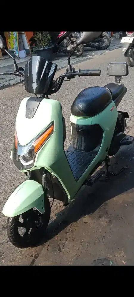Sepeda listrik uwinfly D60