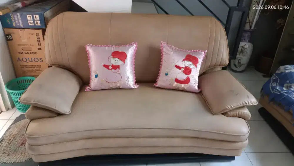 Jual Sofa Bekas 3 Item (1 Sofa 2 Seater + 2 Sofa Single) Bonus Bantal