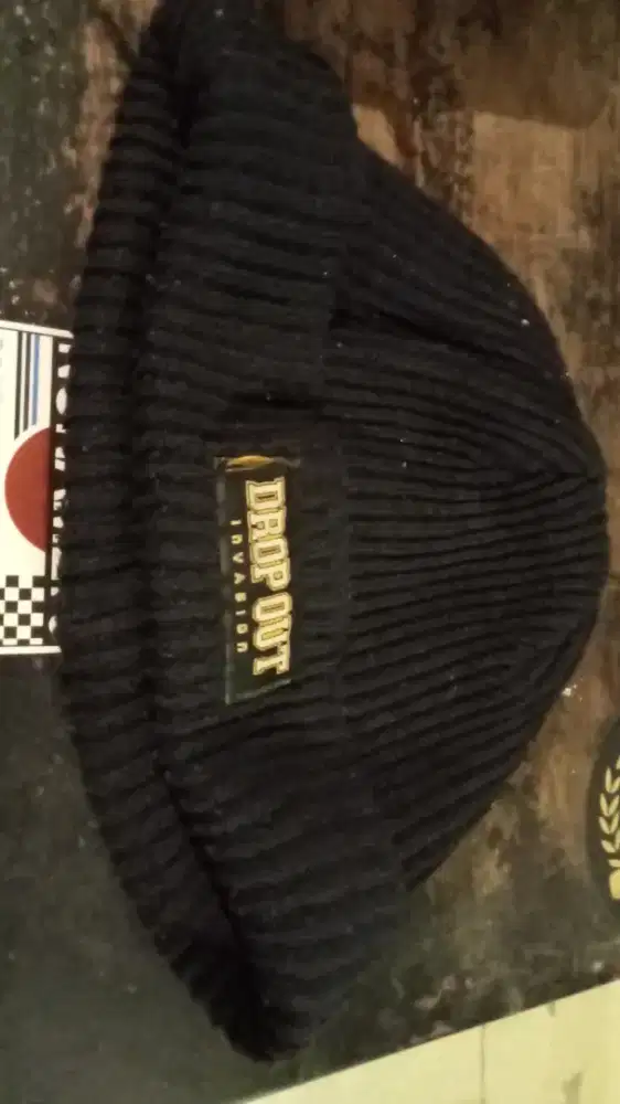 Topi Kupluk Rajut (Short Beanie Hat) merek Drop Out Invasion
