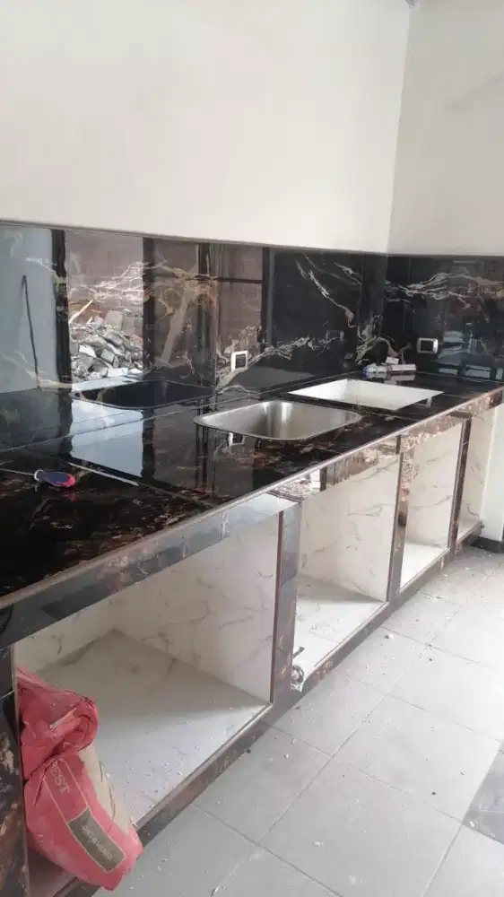 Tukang lantai granite