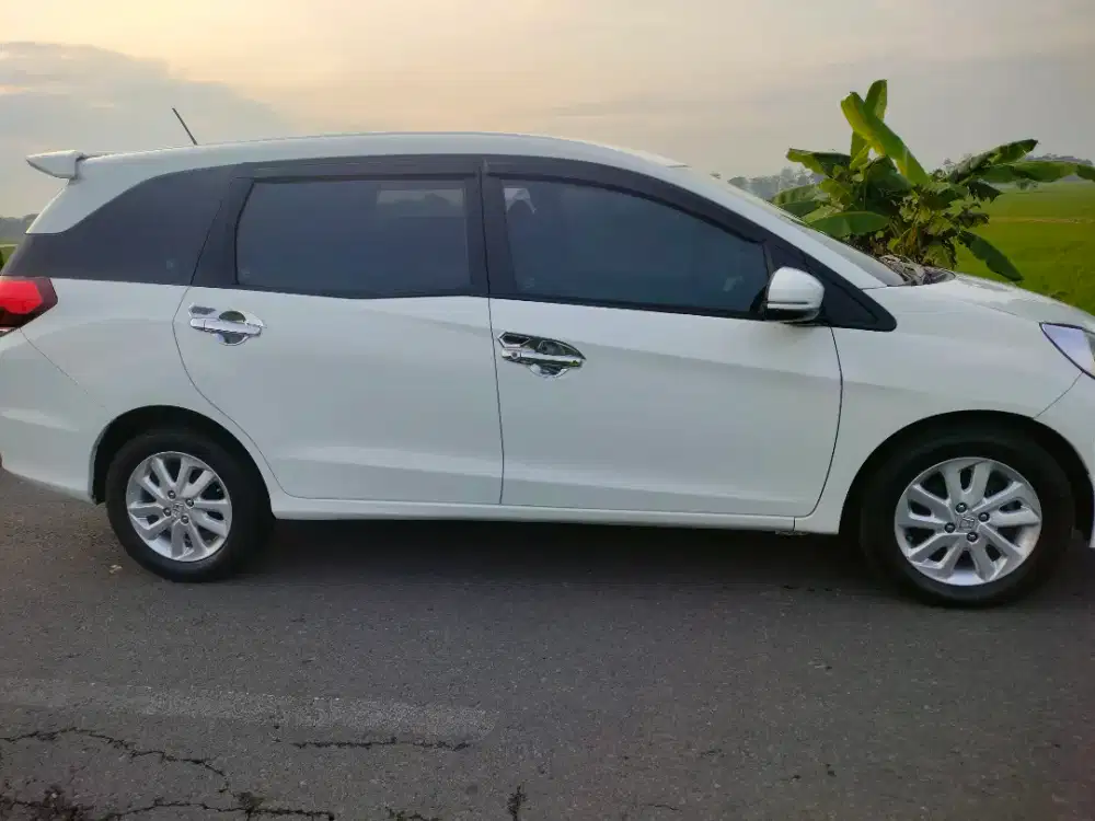 Mobilio E 2016 Metik