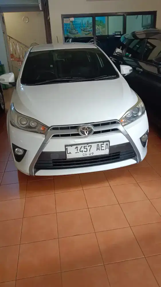 Toyota yaris 1,5 G AT 2014 putih tangan 1 mulus 132 jt