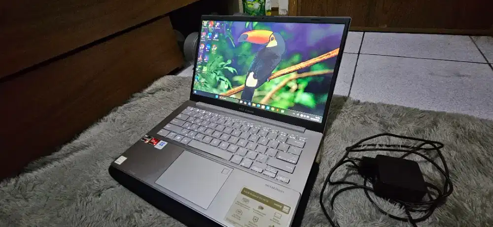ASUS VIVOBOOK GO E1404FA – MULUS 99% | RYZEN 3 | RAM 8GB DDR5