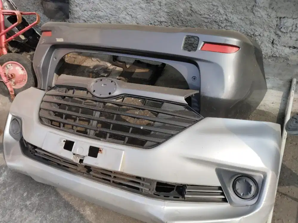 Bemper avanza grand 2015 SD 2018