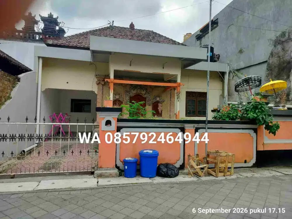 Di kontrakan rumah di perumahan dalung permai Kuta Utara Badung tidak jauh ke arah Canggu
