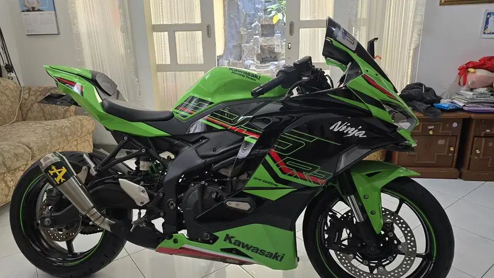 Kawasaki ninja ZX25RR (tipe tertinggi)