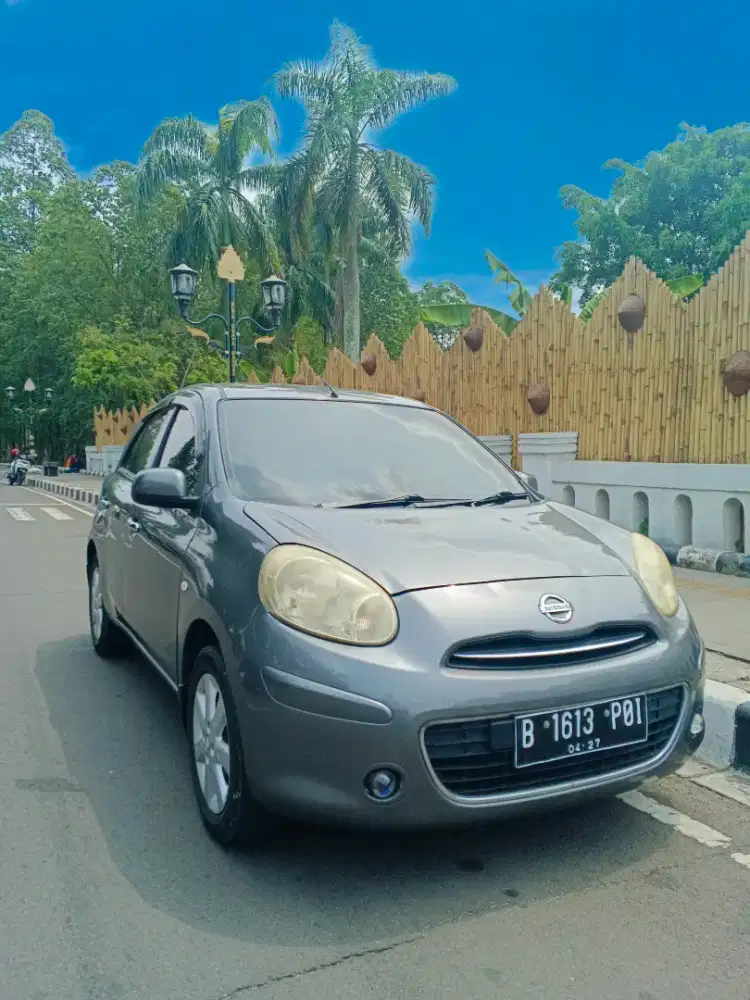 Dijual Nissan March 2012