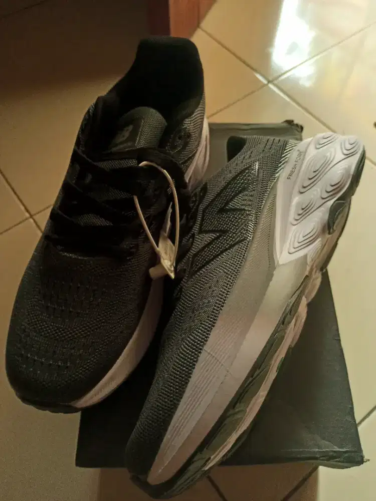 Dijual sepatu NB ori masih baru