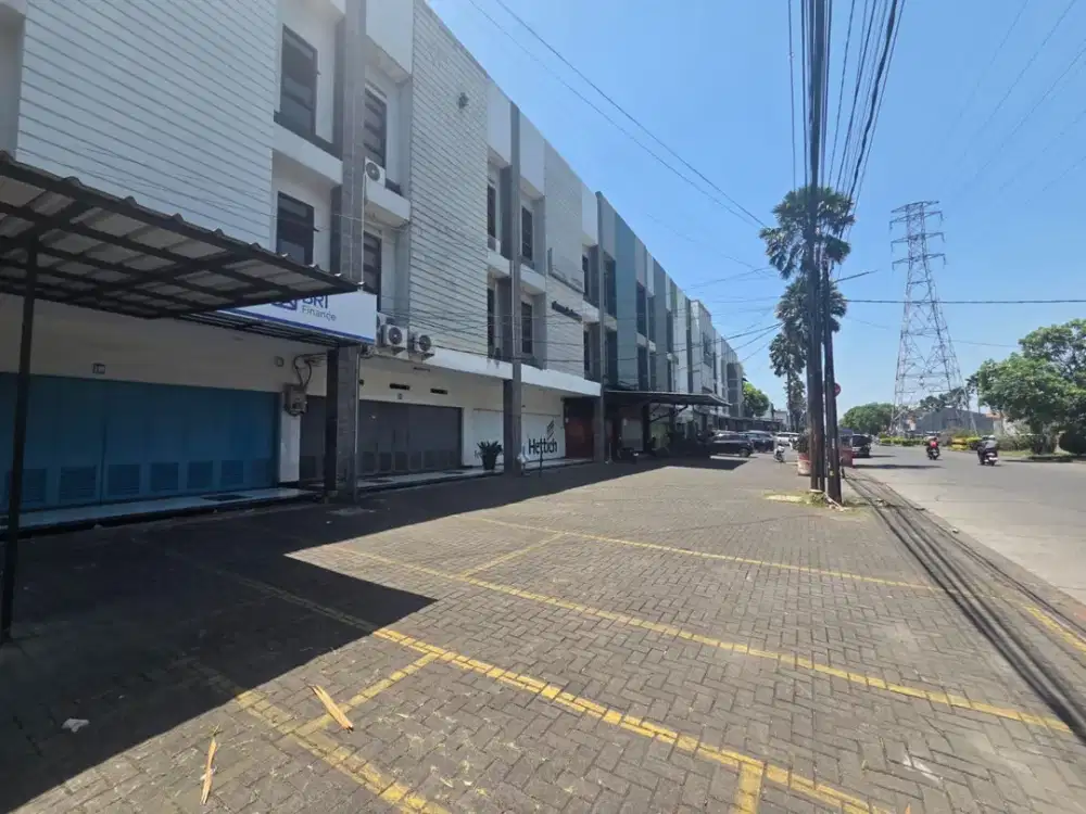 Disewakan Ruko Sudah Renovasi Siap Pakai Lokasi di Mainroad Batununggal Indah Bandung