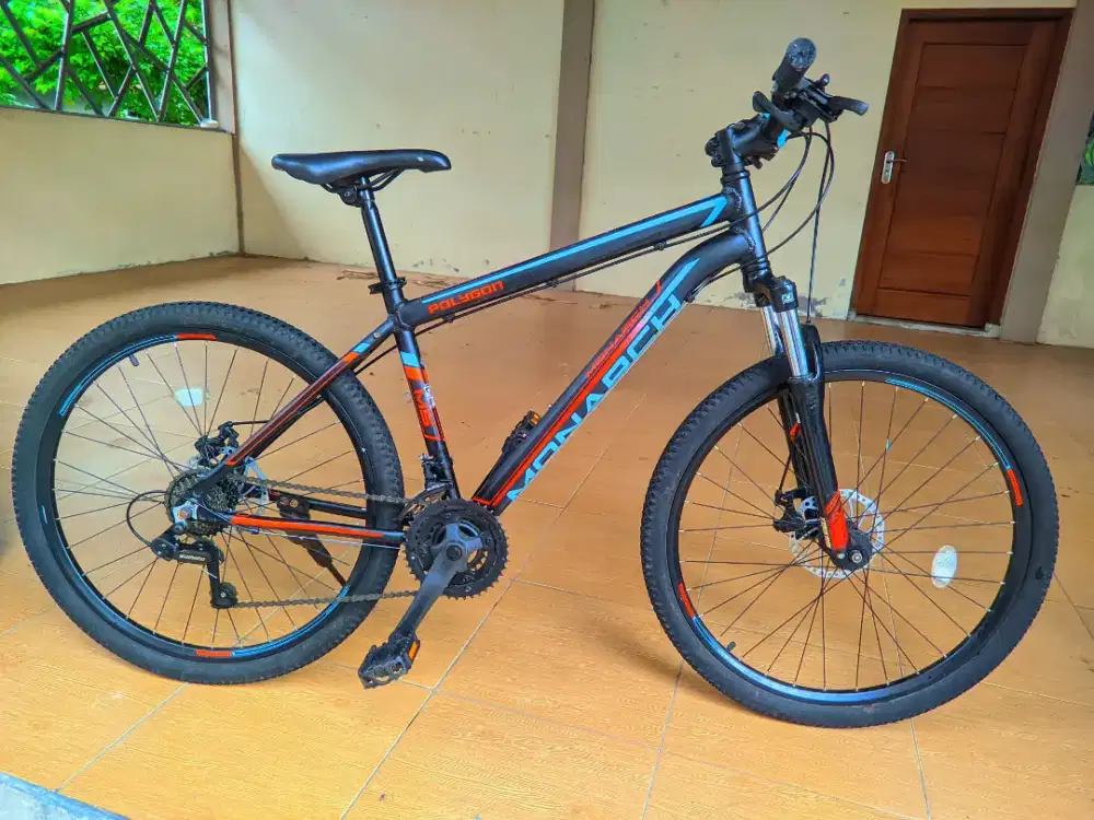 sepeda mtb polygon monarch 5 ukuran 26 bisa TT sepeda lain