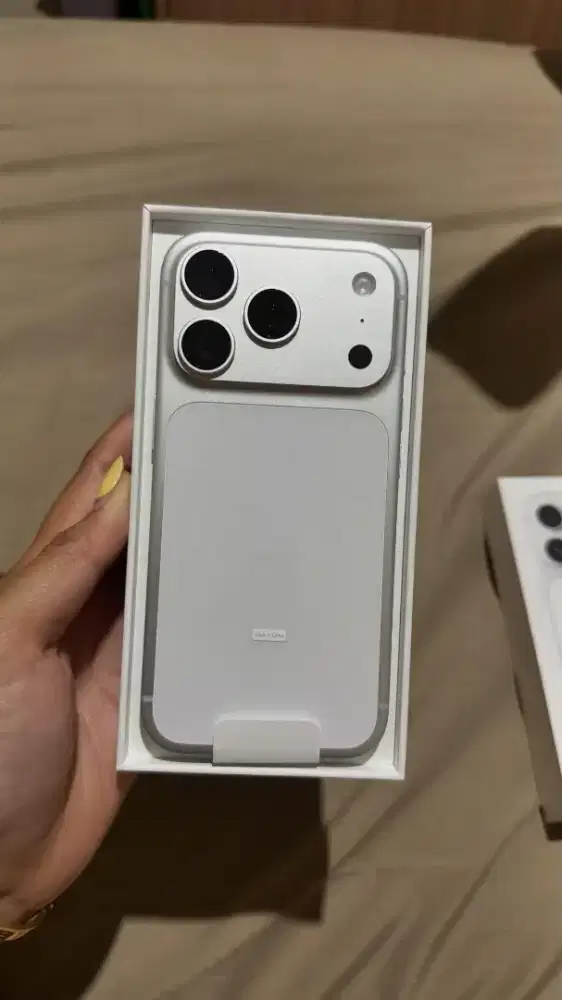 DIJUAL IPHONE PRO 256GB SILVER