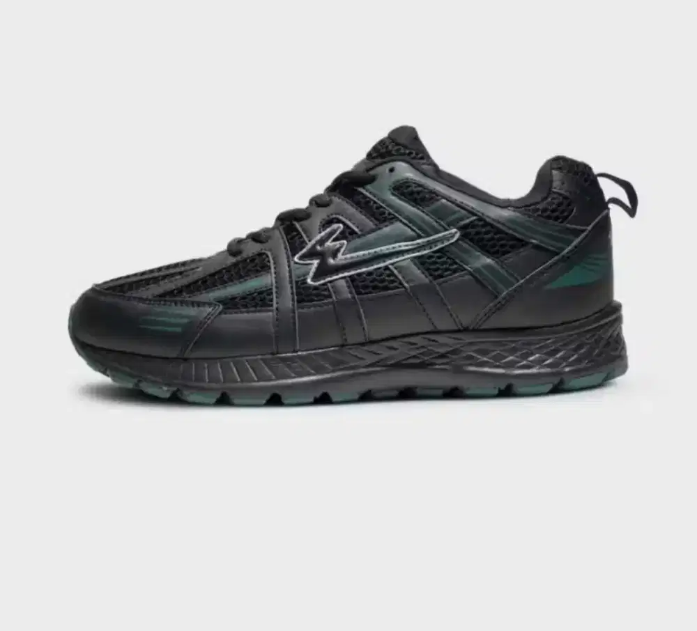 SEPATU EAGLE VELODRIVE