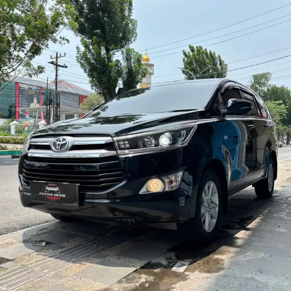 Toyota Innova Reborn 2.0 Bensin V MT 2019 Hitam