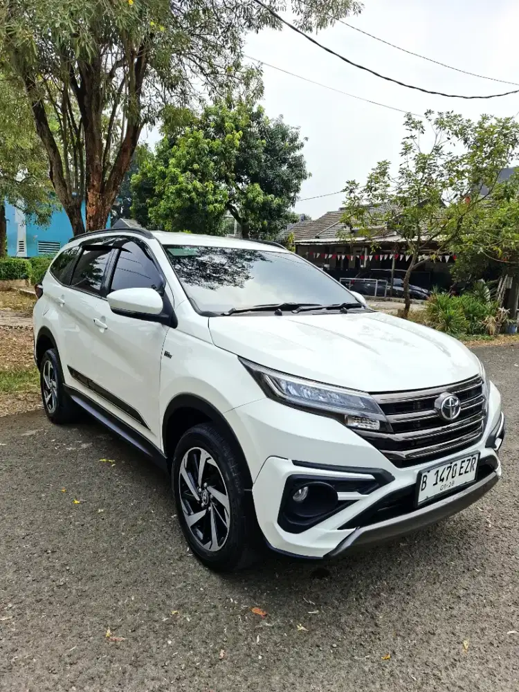 TOYOTA RUSH GR sport 2023 km 21 ribu