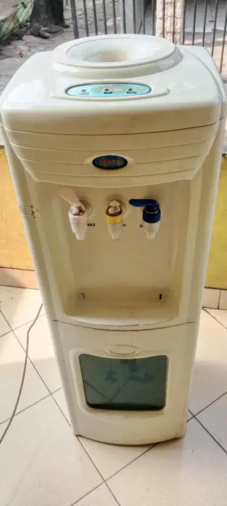 Dispenser sanex