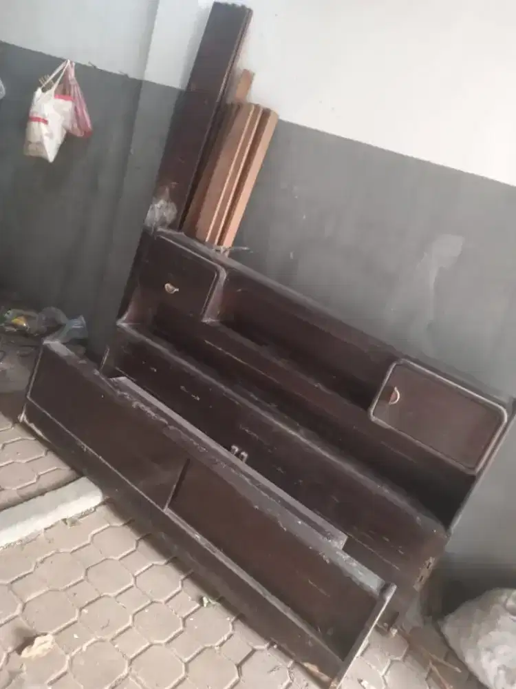 Jual tempat tidur