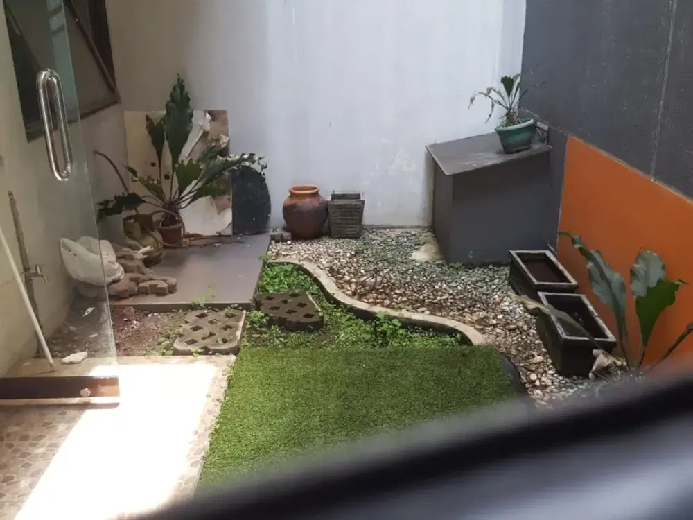 Termurah Rumah 2 Lantai Furnish Nyaman Siap Huni di Setra Duta Kota Bandung Dekat Univ Maranatha Tol Pasteur