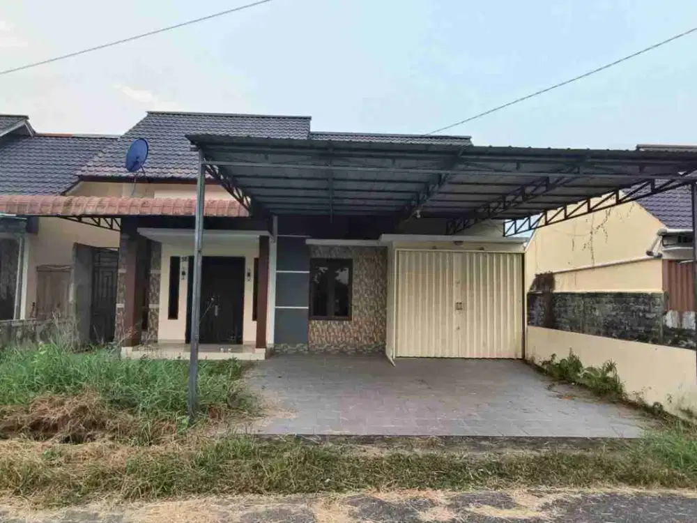 Disewakan posisi hook, Rumah luas, rapi dan tenang