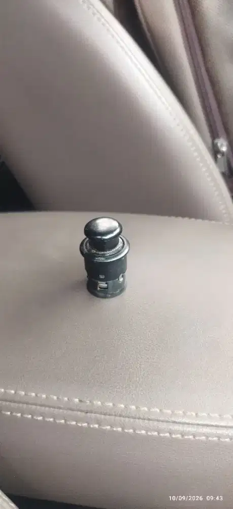 PEMANTIK ROKOK MOBIL / cigarette lighter Mercedes Benz