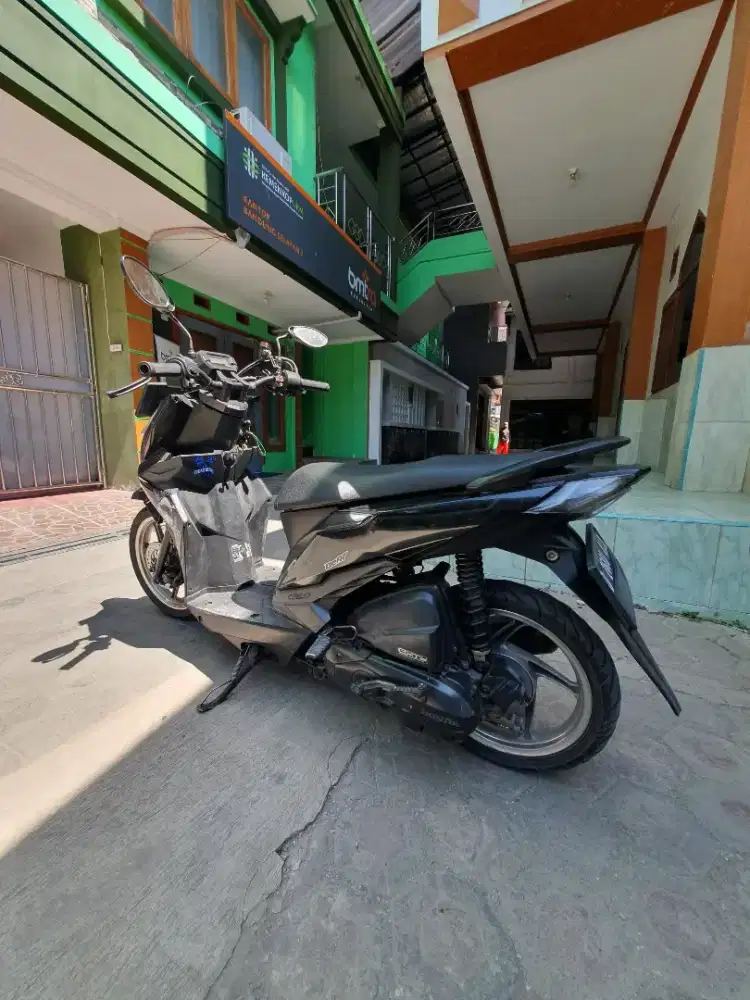 Dijual Honda Beat Street Mulus, tahun 2017