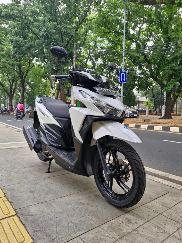 DIJUAL CASH HONDA VARIO 150 LED OLD THN 2017 PJK IDUP SIAP PAKAI