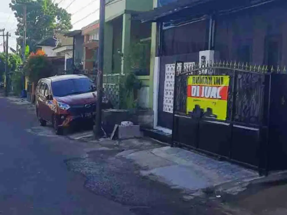Rumah 1 setengah lantai di citra indah