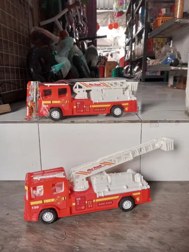 Mainan Anak truck pemadam