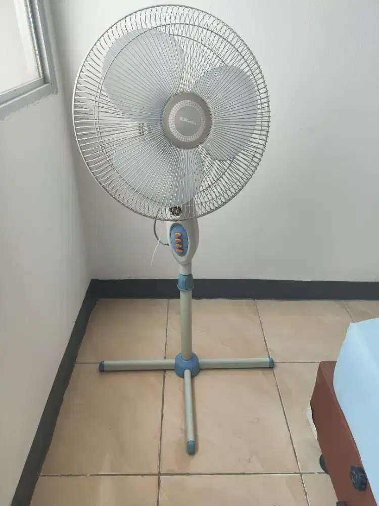 DIJUAL CEPAT KASUR LEMARI DSB
